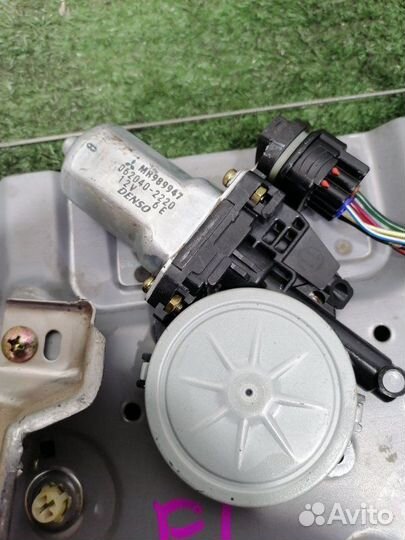 Стеклоподъемный механизм передний левый Mitsubishi