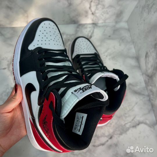 Кроссовки Air Jordan 1 Retro High новые