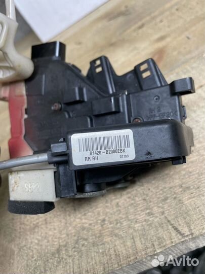 Замок двери задней правой Киа Соул 2 PS 2014-2018г