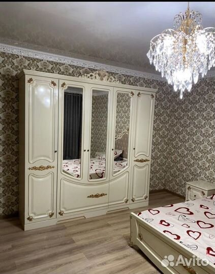 Спальный гарнитур