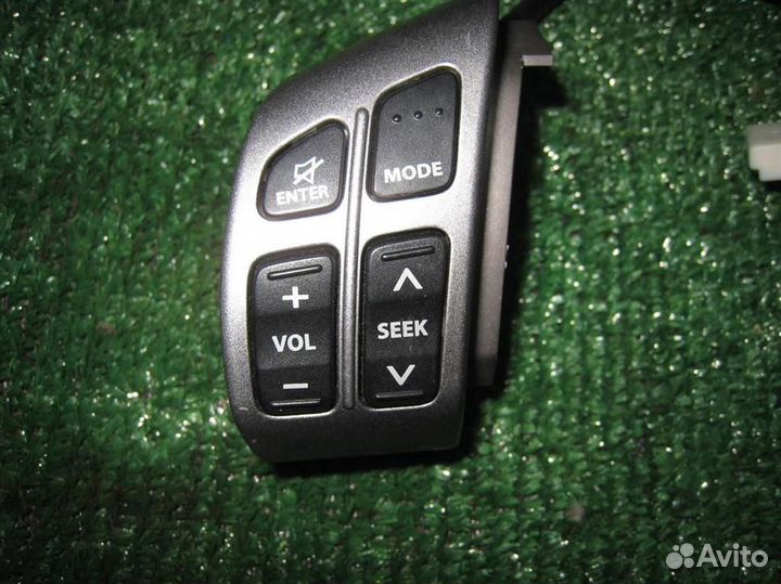 Кнопки мультимедиа на руль fiat Sedici 2007