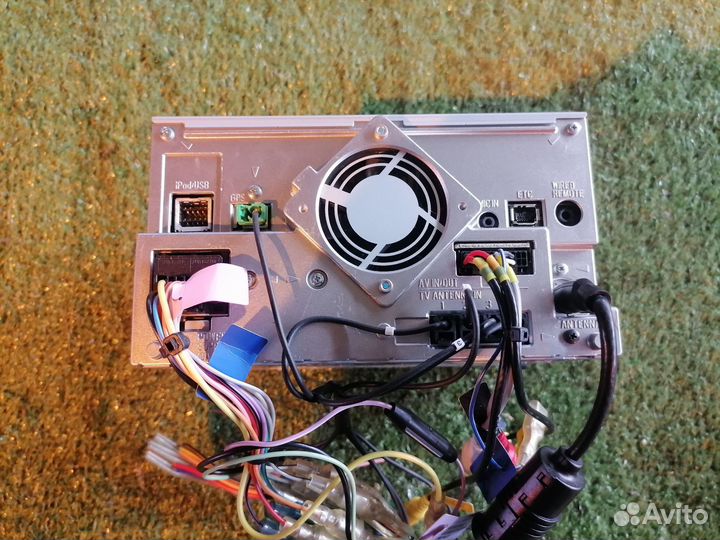 Магнитола avic-MRZ09 Infiniti QX56 JA60 царапины