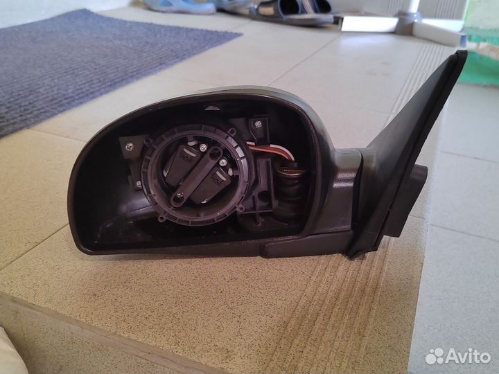 Зеркало на hyundai accent левое