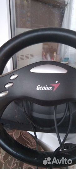 Игровой руль Genius