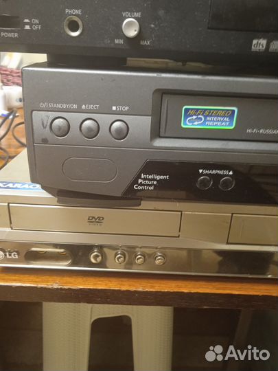 Видеомагнитофон