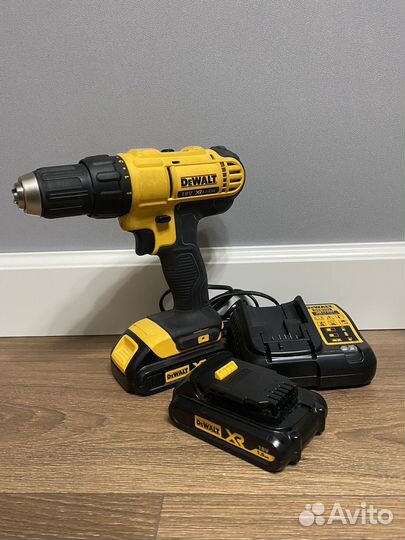Шуруповерт dewalt 18v