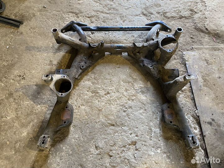 Передний подрамник bmw x5 e53 4.4