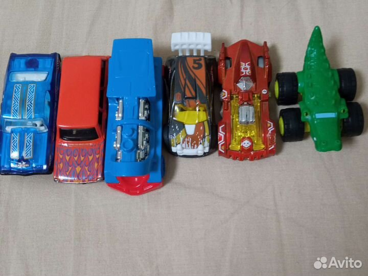 Машинки хотвилс