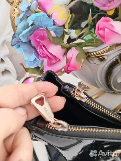 Сумка лаковая