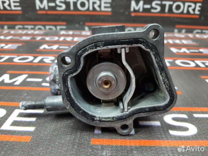 Корпус термостата Mercedes-Benz Vito W638