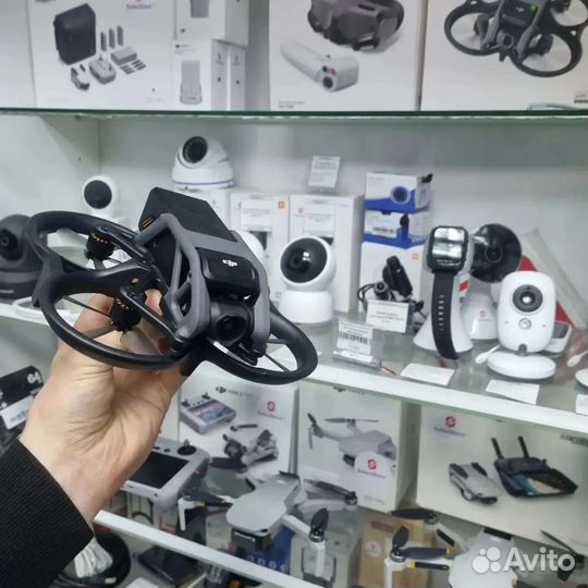 Квадрокоптер DJI Mavic 3