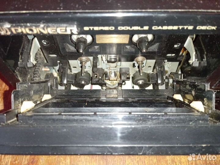 Кассетная дека Pioneer CT-W901R