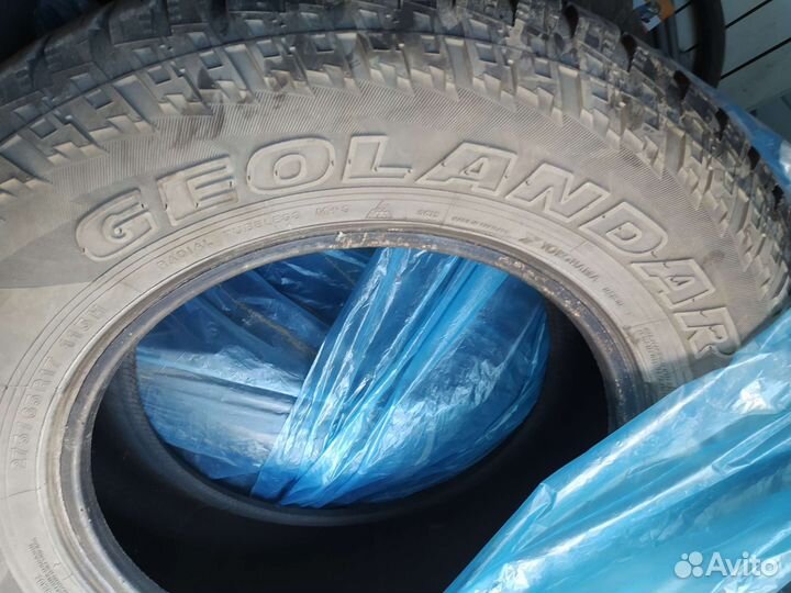 Yokohama Geolandar A/T G015 275/65 R17