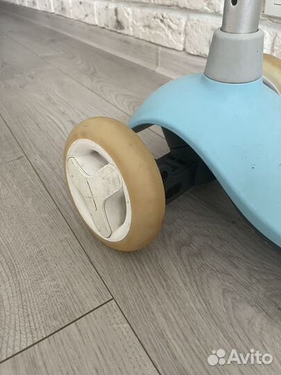 Самокат трехколесный