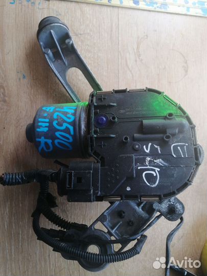 Моторчик дворника правого Ford Focus 3