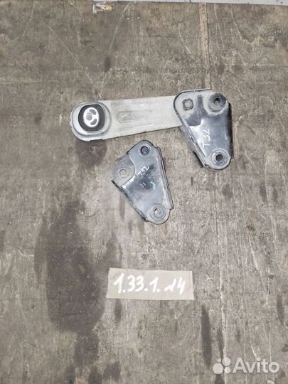 Кронштейн опора крепления кпп коробки передач t32