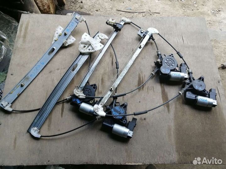 Стеклоподьемник с моторчиком Mazda 6 gg