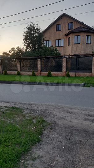 Коттедж 278 м² на участке 10 сот.