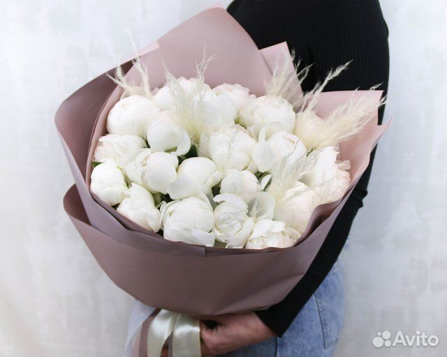 Букет из 21 белого пиона (Premium)