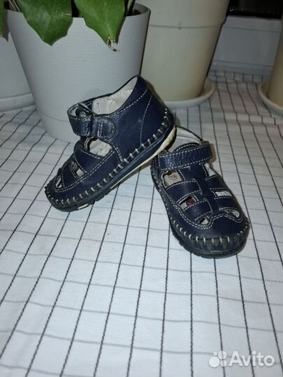 Сандалии детские 19 размер
