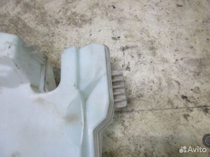 Бачок омывателя лобового стекла Nissan Almera (G15