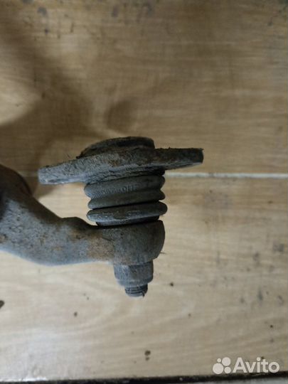 Рычаг правый Ваз 2114