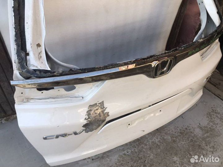 Хром крышки багажника Honda Cr-V 5 2016-2019
