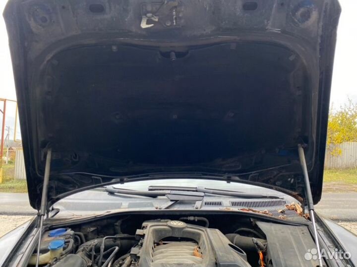 Капот Volkswagen Touareg 7L 4.2 AXQ 2004