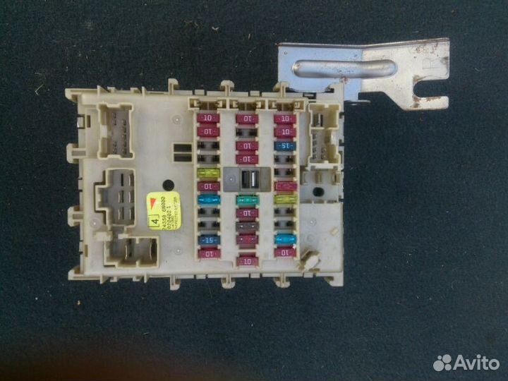 Блок предохранителей nissan bluebird sylphy QG-10