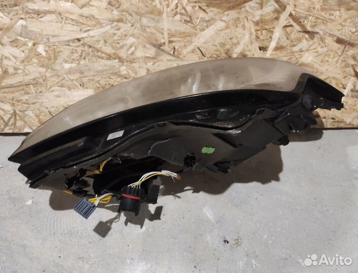 Фара левая битая Land Rover Range Rover 2014