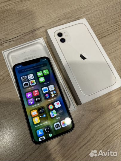 iPhone 11, 64 ГБ