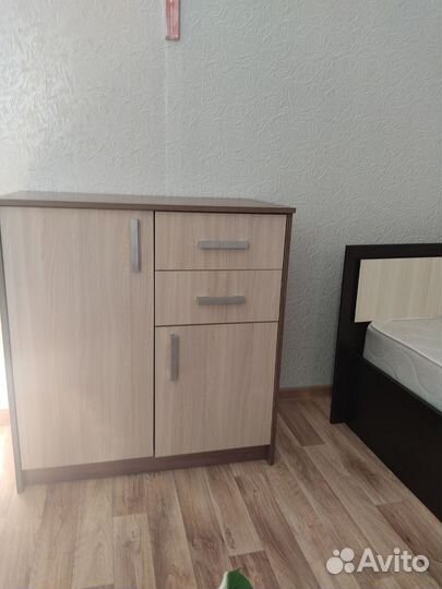 Комод и кровать