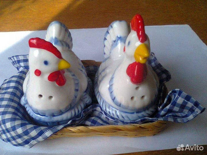 Набор солонка и перечница; мельница новые