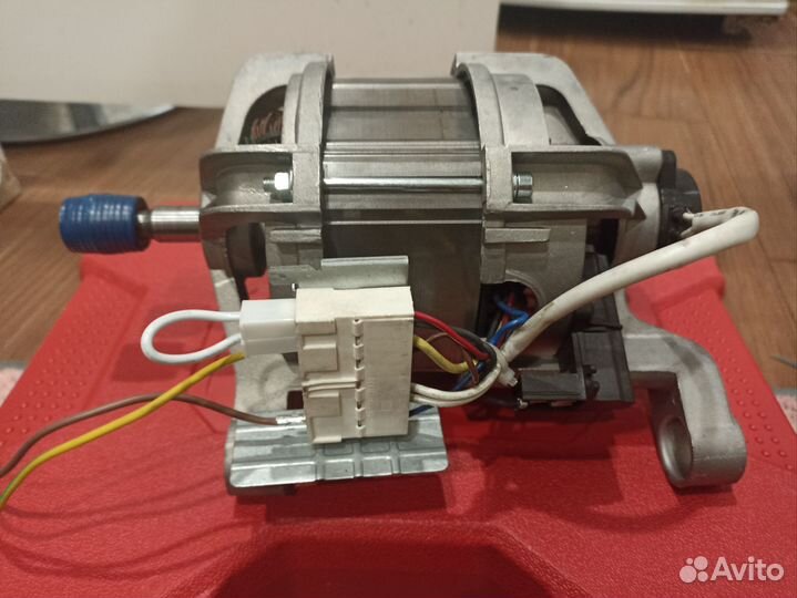 Двигататель стиральной машины