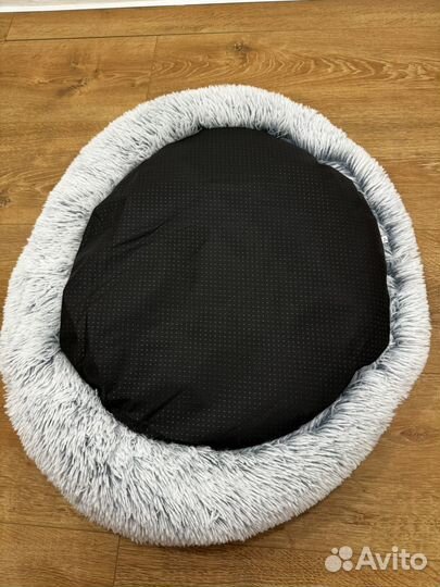 Лежанка закрытая для кошек и собак
