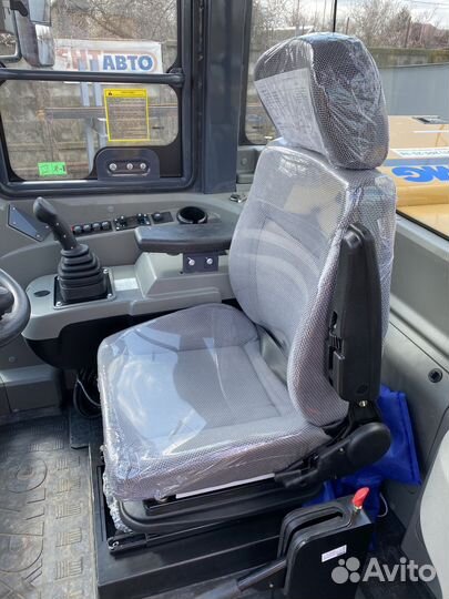 Фронтальный погрузчик XCMG LW550RU, 2023