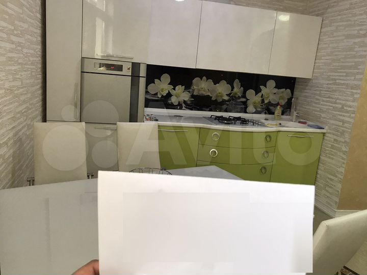 2-к. квартира, 71 м², 1/7 эт.