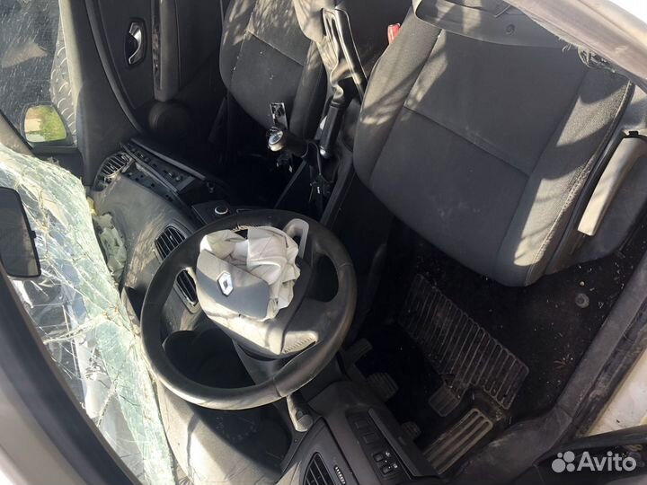 Рено Флюенс в разборе