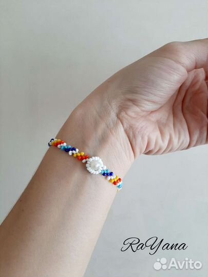 Браслет из бисера