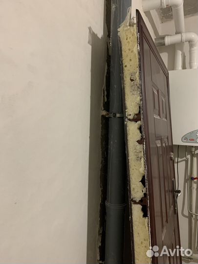 Дверь входная металлическая от застройщика