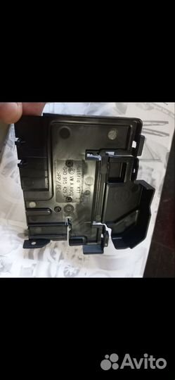 Крышка блока предохранителей Volkswagen polo