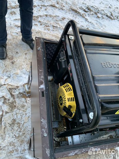 Бензиновый генератор