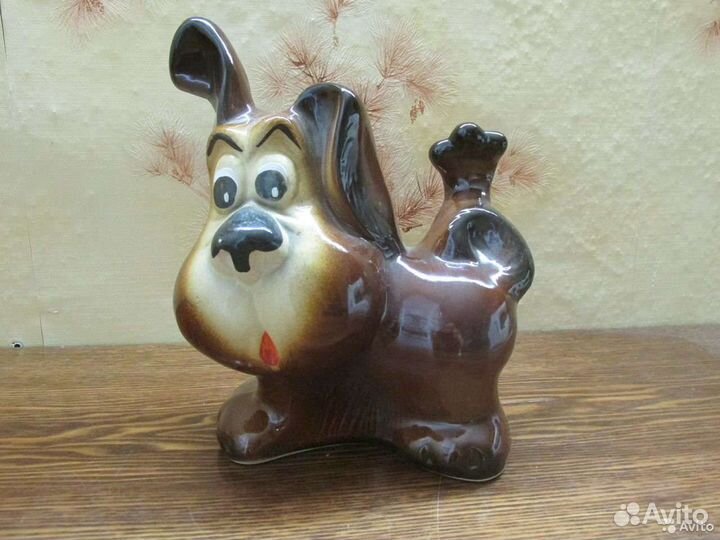 Статуэтки и копилки