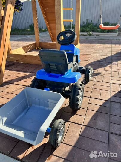 Трактор детский