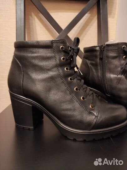 Ботинки женские демисезонные 39 размер