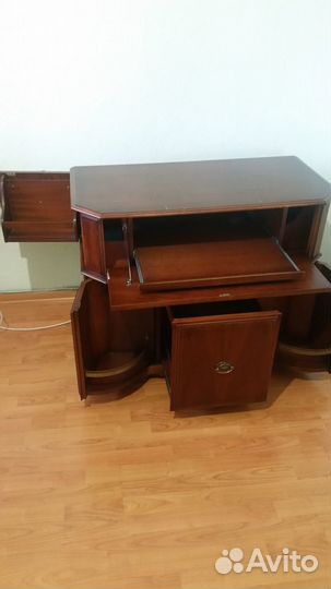 Элитная тумба под тв из массива