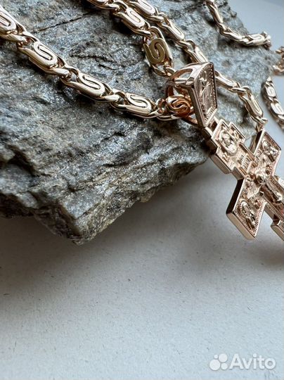 Цепь и крест