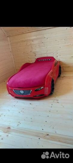 Детская кровать машина