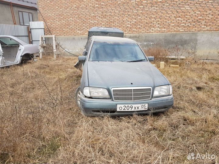 Разбор мерседес 202