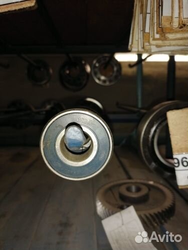 Подшипник 6305